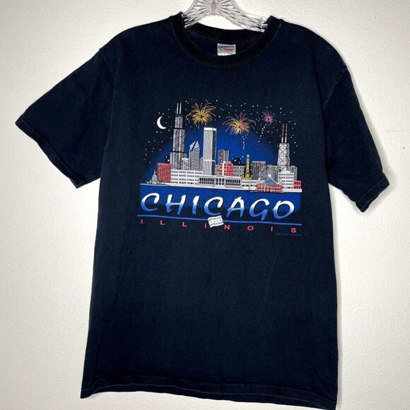 Chicago Tops - Chicago Illinois Skyline 2002 Vintage T-Shirt Tee Adult Medium Black